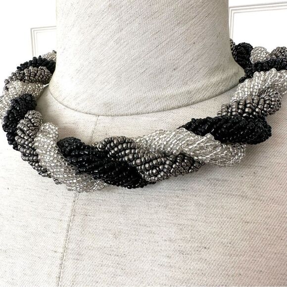 Black and grey seed beaded twisted Indonesian necklace - Picture 10 of 10
